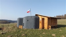 Bunkr Zdeňka Jenčíka a jeho kamarádů nad Králíky je přístupný až do neděle 8.... Bunkr Zdeňka Jenčíka a jeho kamarádů nad Králíky je přístupný až do neděle 8....
