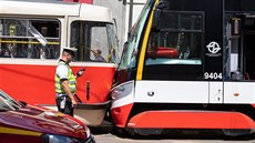 Srážka tramvají na Karlově náměstí v Praze. (29. června 2018) Srážka tramvají na Karlově náměstí v Praze. (29. června 2018)