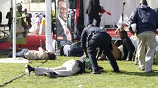 Zranění lidé po výbuchu na mítinku prezidenta Zimbabwe Emmersona Mnangagwy, 23.... Zranění lidé po výbuchu na mítinku prezidenta Zimbabwe Emmersona Mnangagwy, 23....