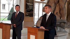 Ministr vnitra Jan Hamáček spolu s premiérem Andrejem Babišem, který ho ve... Ministr vnitra Jan Hamáček spolu s premiérem Andrejem Babišem, který ho ve...