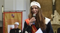 Mezi sedmnácti tovaryši, kteří byli pasováni na Střední škole stavebních... Mezi sedmnácti tovaryši, kteří byli pasováni na Střední škole stavebních...