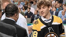 Jakub Lauko na draftu u v dresu Bruins.