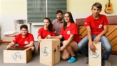 Čtrnáctiletí rakovničtí vynálezci - osmáci Milan Kočka, Nikol Jankovičová,... Čtrnáctiletí rakovničtí vynálezci - osmáci Milan Kočka, Nikol Jankovičová,...