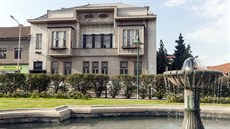 Roky chátrající prázdnou vilu Josefa Kováříka na prostějovském Vojáčkově... Roky chátrající prázdnou vilu Josefa Kováříka na prostějovském Vojáčkově...