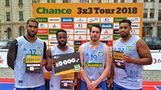 Mickaël Var, Malela Mutuale, Hugo Invernizzi a Ferdinand Prenom (zleva) z... Mickaël Var, Malela Mutuale, Hugo Invernizzi a Ferdinand Prenom (zleva) z...