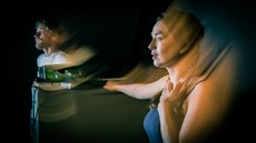 Záběr z představení Kdokoli může dělat cokoli Záběr z představení Kdokoli může dělat cokoli