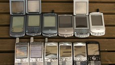 Před patnácti lety, v červnu roku 2003, představila společnost Handspring... Před patnácti lety, v červnu roku 2003, představila společnost Handspring...