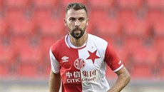 Slávistický záložník Josef Hušbauer kontroluje balon v přípravném utkání se... Slávistický záložník Josef Hušbauer kontroluje balon v přípravném utkání se...