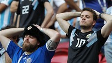 Fanouci Argentiny nevícn sledují prohru svého oblíbeného týmu s Francií v...