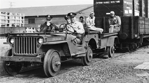 Jeep adaptovaný na drážní vozidlo Jeep adaptovaný na drážní vozidlo