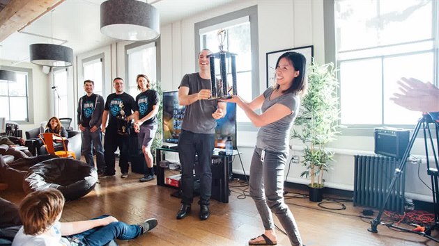 Organizace OpenAI slaví s vývojem umělé inteligence spoustu úspěchů. Organizace OpenAI slaví s vývojem umělé inteligence spoustu úspěchů.