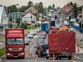 Frézování vozovky v Koutníkově ulici v Hradci Králové (9.7.2018). Frézování vozovky v Koutníkově ulici v Hradci Králové (9.7.2018).