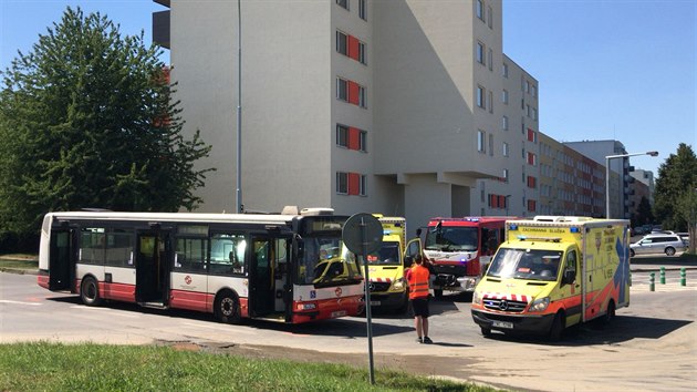 V Letanech narazila dodvka do autobusu MHD (3.7.2018)