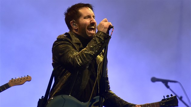 Zpvk Trent Reznor vystoupil na festivalu Aerodrome s kapelou Nine Inch Nails.