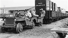 Jeep adaptovaný na drážní vozidlo Jeep adaptovaný na drážní vozidlo