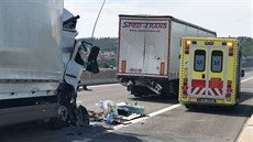 Nehoda zastavila provoz v Cholupickém tunelu ve směru na D5 Nehoda zastavila provoz v Cholupickém tunelu ve směru na D5