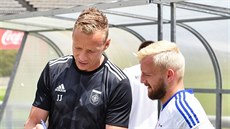 Jiří Jarošík (v černém) coby asistent trenéra Ružomberku Jiří Jarošík (v černém) coby asistent trenéra Ružomberku