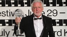 Jaromír Hanzlík s cenou prezidenta za přínos českému filmu (7. července 2018). Jaromír Hanzlík s cenou prezidenta za přínos českému filmu (7. července 2018).