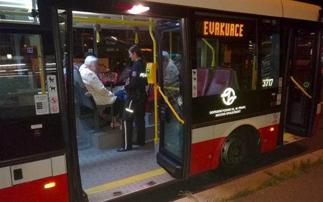 Policie a hasii evakuovali kvli úniku plynu na Jiním Mst asi 80 lidí (13....