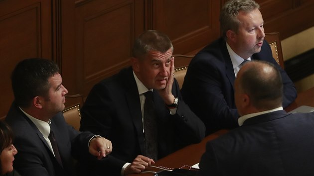 Menšinová vláda Andreje Babiše získala důvěru (12. července 2018) Menšinová vláda Andreje Babiše získala důvěru (12. července 2018)