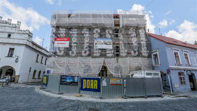 Bývalou radnici na Masarykově náměstí předělává město Třeboň na základní... Bývalou radnici na Masarykově náměstí předělává město Třeboň na základní...