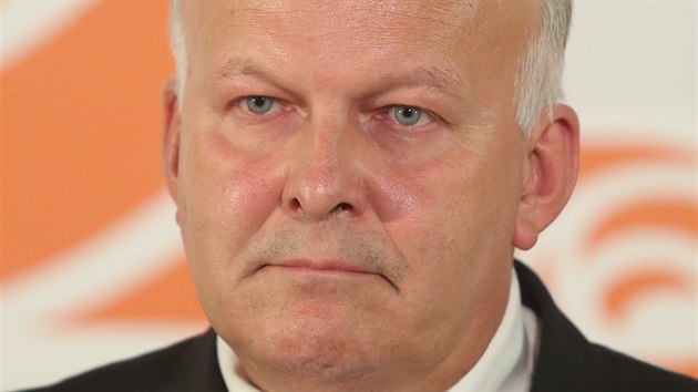 Končící ministr práce a sociálních věcí Petr Krčál z ČSSD Končící ministr práce a sociálních věcí Petr Krčál z ČSSD