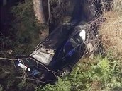 Policisté pronásledovali u Lipna Audi A6, ve kterém se po nehodě zranili dva... Policisté pronásledovali u Lipna Audi A6, ve kterém se po nehodě zranili dva...
