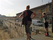 Příští rok bude v díře u Masarykova nádraží větší cvrkot, než nyní.