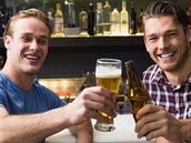 muž pivo muž pivo