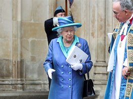Královna Albta II. si ve Westminsterském opatství na bohoslub pipomnla...