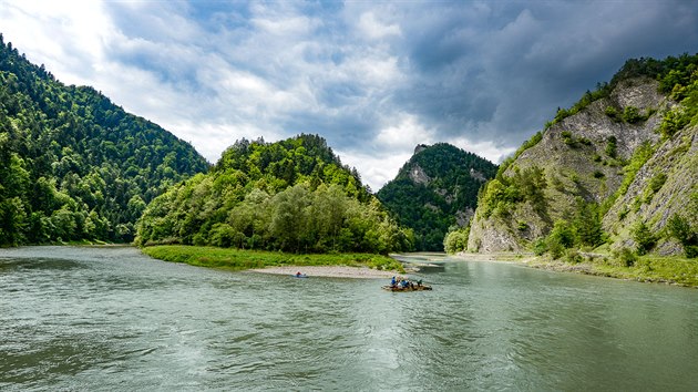 Prielom Dunajce pat mezi krajinov i vodcky nejhez msta na Slovensku.