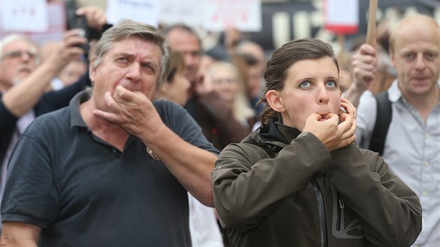 Na Malostranskm nmst se protestuje proti vld s komunisty (11. 7. 2018)