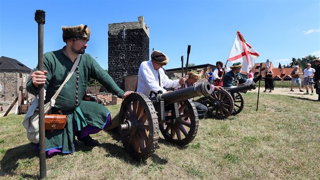 Hradn slavnosti k vro zatku i konce ticetilet vlky