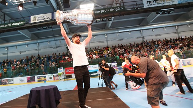 Hokejista Michal Kempn pivezl do Hodonna Stanley Cup.
