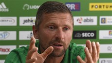 Hlavní trenér Martin Hašek na tiskové konferenci pražských Bohemians před... Hlavní trenér Martin Hašek na tiskové konferenci pražských Bohemians před...