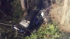 Policisté pronásledovali u Lipna Audi A6, ve kterém se po nehodě zranili dva... Policisté pronásledovali u Lipna Audi A6, ve kterém se po nehodě zranili dva...