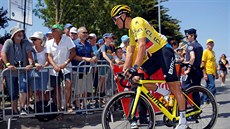 Greg van Avermaet ped startem tvrté etapy Tour.