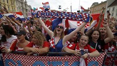 Chorvatští fanoušci vítají své hrdiny po návratu z mistrovství světa. Chorvatští fanoušci vítají své hrdiny po návratu z mistrovství světa.