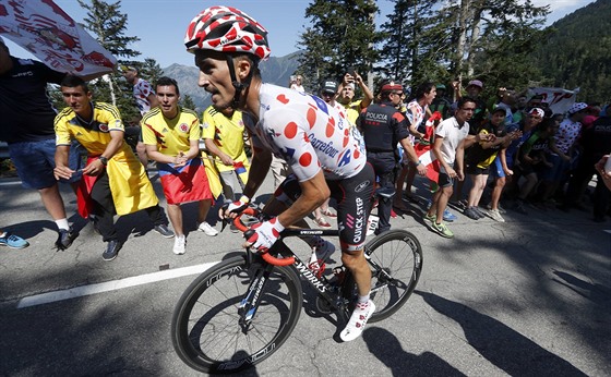 Francouzský cyklista Julian Alaphilippe bhem 16. etapy Tour de France