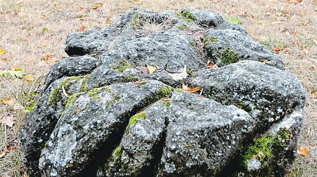 Na místo předpokládaného hrobu generála Boudeta v Moravských Budějovicích nyní... Na místo předpokládaného hrobu generála Boudeta v Moravských Budějovicích nyní...