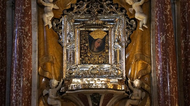 Posvtn obraz v kostele Zzran Panny Marie Sinjsk
