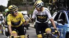 NA ZDRAVÍ. Britský jezdec ve žlutém trikotu a vítěz Tour de France Geraint... NA ZDRAVÍ. Britský jezdec ve žlutém trikotu a vítěz Tour de France Geraint...