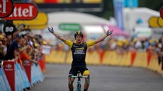 VÍTZ KRÁLOVSKÉ ETAPY. Primo Rogli slaví triumf v 19. etap Tour.