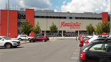 KV Arena je nyní Realistic Arena, jak prozrazuje i nové logo na stěnách haly KV Arena je nyní Realistic Arena, jak prozrazuje i nové logo na stěnách haly