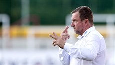 Plzeňský trenér Pavel Vrba uděluje pokyny. Plzeňský trenér Pavel Vrba uděluje pokyny.