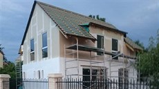 Rozestavěný rodinný dům, který si mluvčí Ředitelství silnic a dálnic postavil... Rozestavěný rodinný dům, který si mluvčí Ředitelství silnic a dálnic postavil...