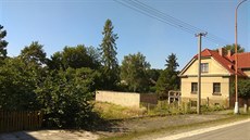 Proluka v Masarykově ulici v Častolovicích, kde chce firma postavit ubytovnu. Proluka v Masarykově ulici v Častolovicích, kde chce firma postavit ubytovnu.