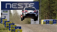 Estonský jezdec Ott Tänak na trati Finské rallye Estonský jezdec Ott Tänak na trati Finské rallye