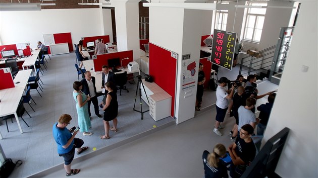 Pro zájemce, kteří chtějí vyřídit rezidentní parkování v centru Brna, se v pondělí otevřelo pracoviště na adrese Zvonařka 5.