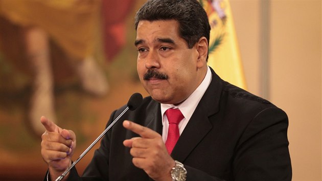Nedaleko msta projevu venezuelskho prezidenta Nicolse Madura explodovala nlo. Vlda tvrd, e lo o atentt (5. srpna 2018)